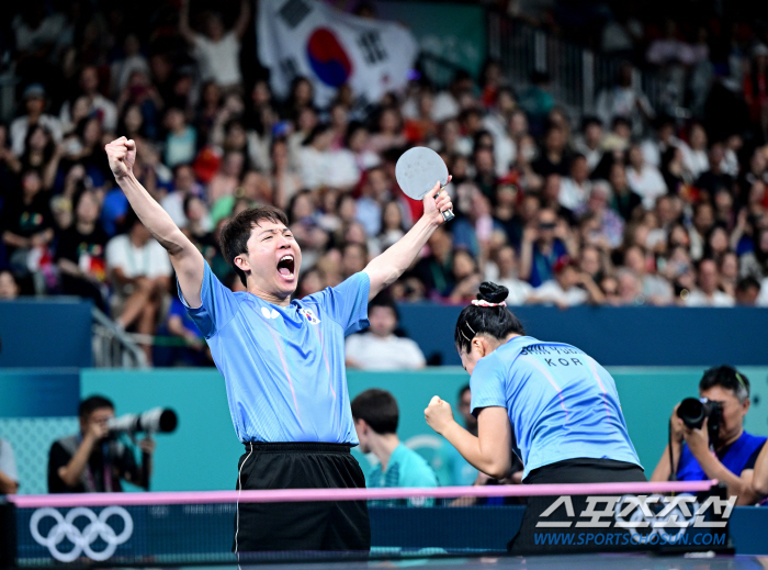 [올림픽]"'병역 특례' 도우미의 하트" 7살 여동생 신유빈과 함께한 임…