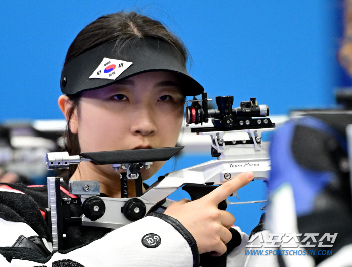 [올림픽] "어차피 세계 짱은 나" 여고생 패기 반효진 → 16세 금메달…