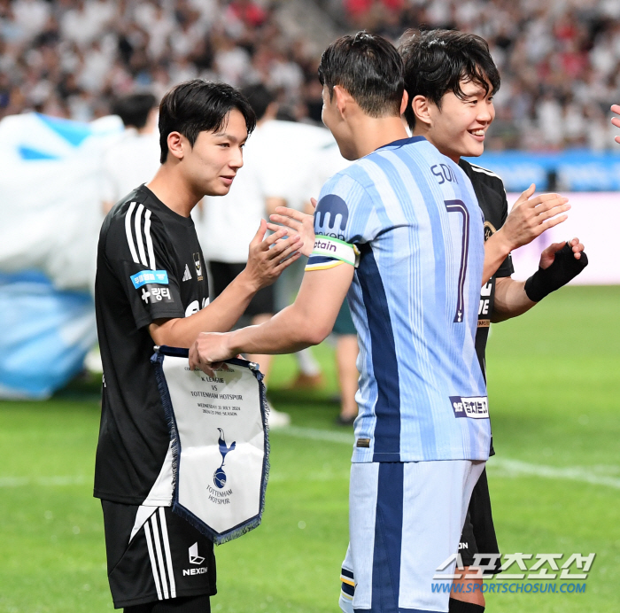 '우상' 손흥민과 웃으며 공을 주고받는다…양민혁에게 내년 1월부터 펼쳐질…