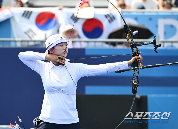 '金까지 단 1승' 김우진-임시현, 인도 꺾고 혼성전 결승 진출 '2관왕…