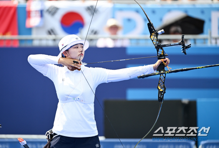 '역시 세계 최강 듀오' 김우진-임시현, 혼성전서 퍼펙트 금메달 '2관왕…