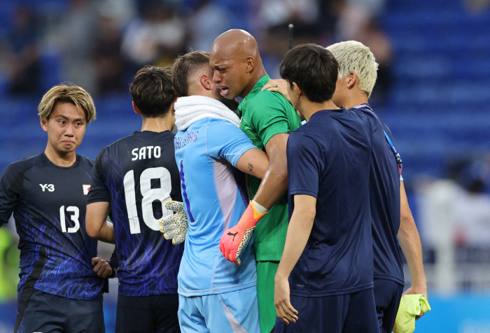 '1㎜의 기적에 웃고 울었다' 올림픽 축구 8강 탈락 일본, 스페인과의 …