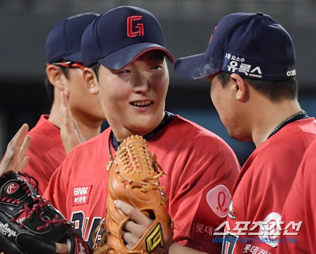 'ML도 놀란 직구→최연소 20홀드 영광 뒤로 하고…' 최준용 시즌아웃,…