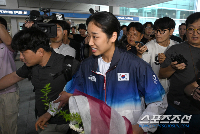 "실망했다→싸우자는 것 아니다" 안세영 발언 수위 왜 달라졌나, "호소하…