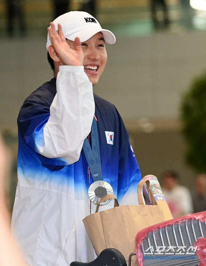 [올림픽]환호 받은 '금빛 자매' 오예진→반효진→양지인 "이제야 金 실감…