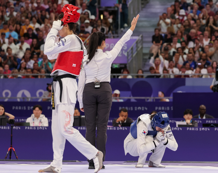 "미쳤다!김유진" 태권도 女57㎏급 세계1위 격파→16년만의 결승행 '銀…