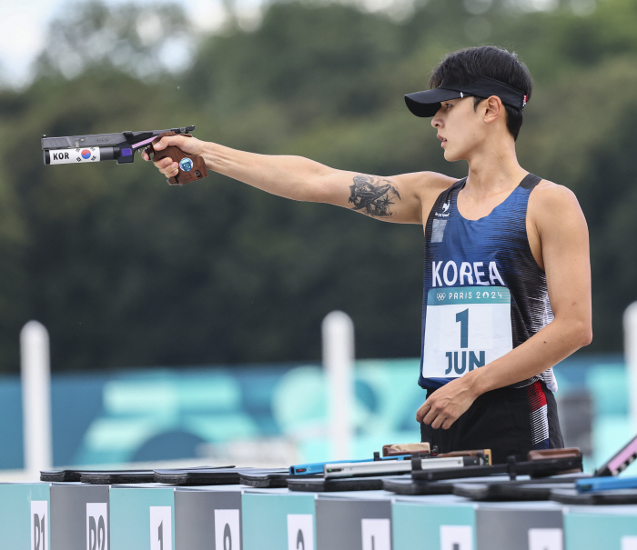 "(전)웅태야 '될놈될' 알지?" '3연패 어펜져스'구본길의 금빛 응원[…