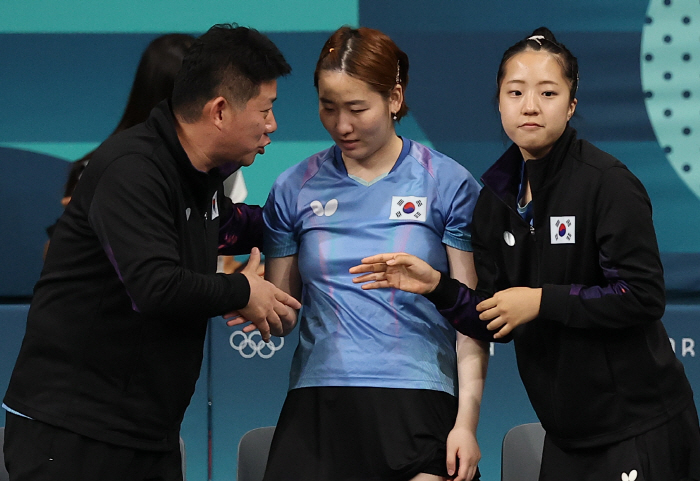 "'중꺾마'韓여자탁구가 해냈다!" 신유빈X전지희X이은혜,獨 3대0 완파!…