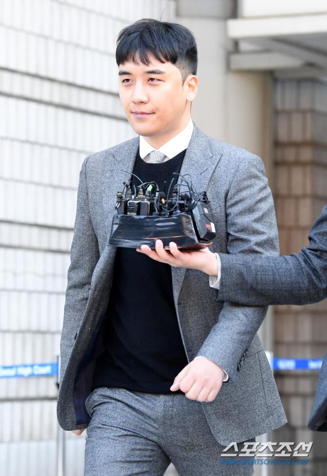 승리 "인도네시아 '버닝썬' 참석 사실아냐...GD 언급은 죄송"[SC이…