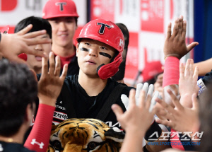 '9시 뉴스 나오는, 희생양은 싫다' 홈 축제는 없었다...김도영 '아홉수' 가볍게 봐서는 안된다