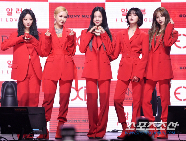 양재웅 병원 '사망사고' 여파..하니, EXID 12주년 자축 속 홀로 …