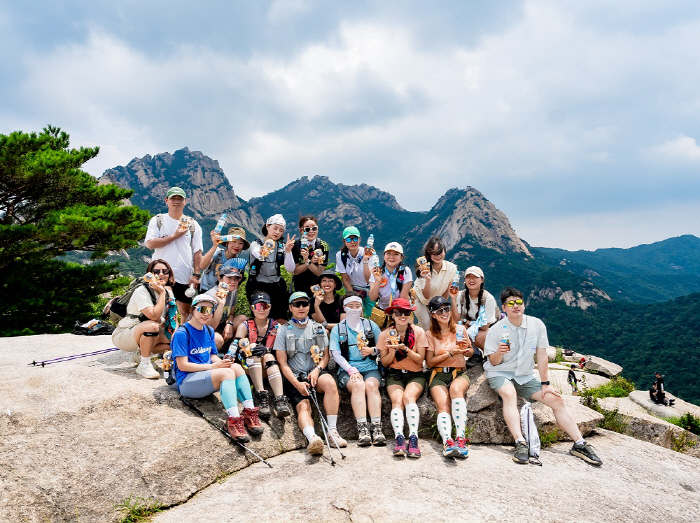 웅진식품, 하늘보리 북한산 하이킹 프로그램 성료