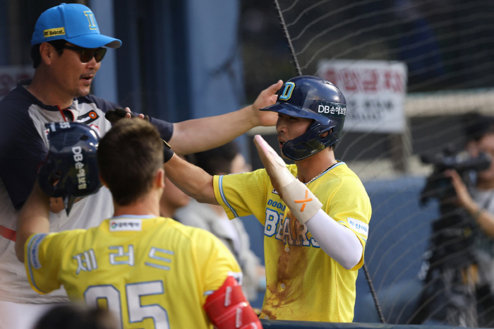 두산표 발야구→김재환 결자해지포! 두산, 롯데 4연승 막고 4-3 역전승…