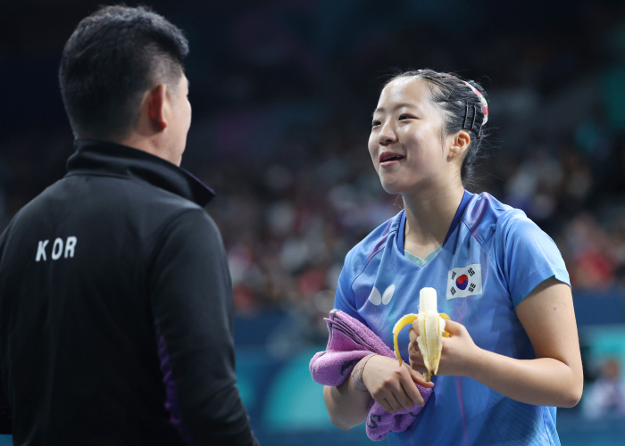 '먹방천사'신유빈 바나나우유 광고계약→1억원 초등탁구연맹 기부[오피셜]