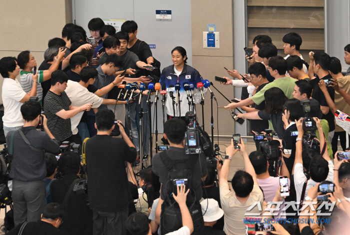 "배드민턴 못할까 두렵다" 침묵 깬 안세영의 아픔, "불합리한 관습, 유…