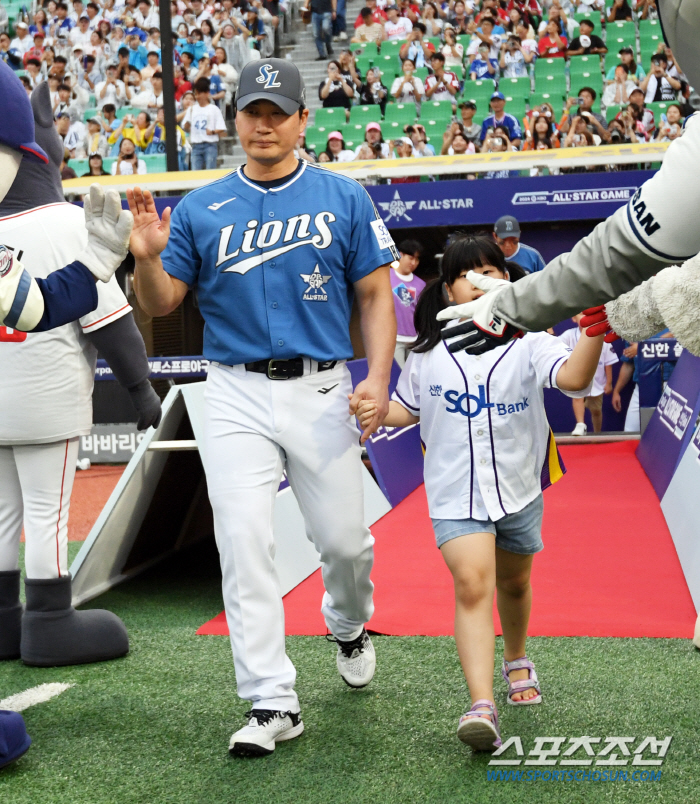 힘든 시기를 겪고 있지만…, 클래스는 영원하다...오승환, 장애인 후원금…