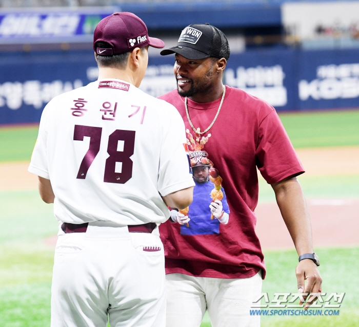 도슨, 결국 무릎 수술 선택했다...홍원기 감독 "외인 타자 없이 시즌 …