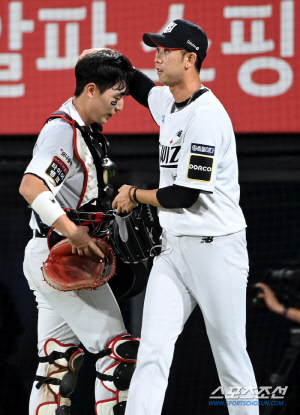 '간절함이 통했다' 조대현 몸 날린 투혼에 호투로 화답한 김민수, 벤자민은 그저 감탄만