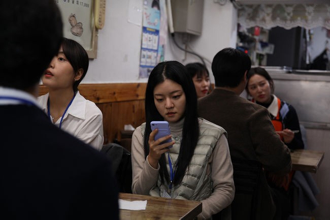 [SC인터뷰] "女원톱 영화 수익 1등"…고아성, '한국이 싫어서'로 믿…