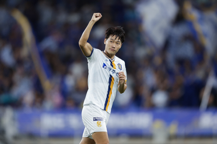 [현장리뷰]울산 HD, 광주FC 누르고 결승 진출 '7년 만의 왕좌 탈환…