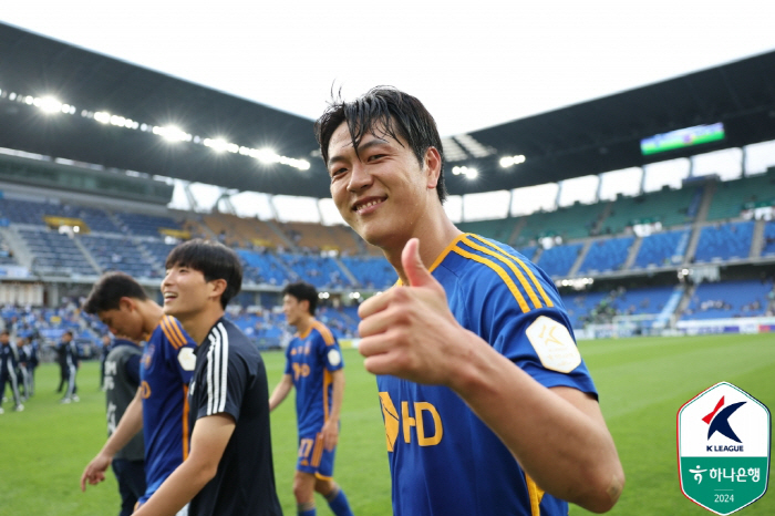 A매치 111경기→의리 축구 논란, '베테랑 수비수' 김영권 "증명하겠다…