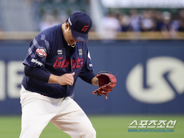 '8월 14승8패→4연승' 롯데 가을야구 기적, 운명의 한주…푹쉰 '숙적…