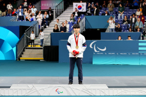 [파리패럴림픽] '3수 성공 한국탁구, 드디어 金 스매싱' 뉴에이스 김기태, 한국 선수단 5번째 금메달