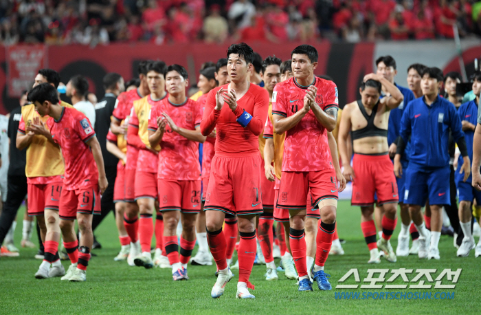 '충격적인 스타트' 한국만 당한게 아니었네…3차예선 각조 1차전 이변의 …