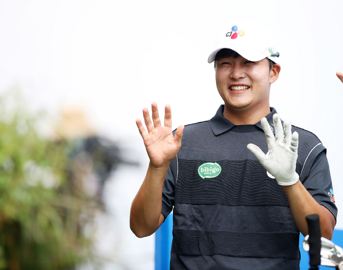 '역전 우승은 없었다' 뒷걸음질 정찬민, 제자리 김민규, 우승은 히라타.…