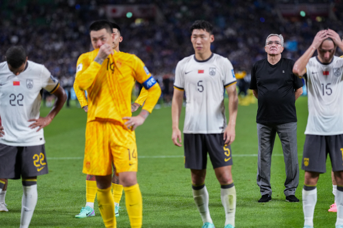 "우린 이런 응원받을 자격도 없어" 역대 최악의 중국...벌써 월드컵 포…