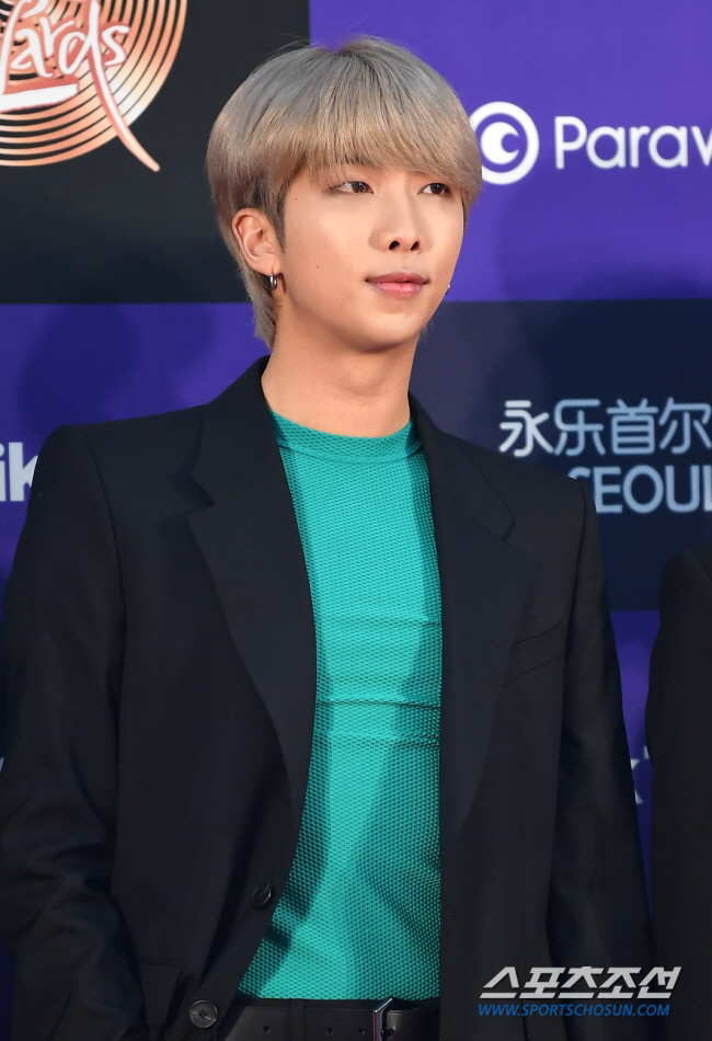 방탄소년단 RM, 보훈기금 1억원 기부…"영웅에 작은 도움 되길"