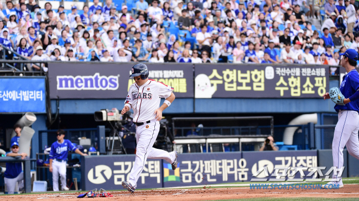 '삼성 약세'에 고통받던 '국민타자'…가장 아픈 한 방을 안겼다