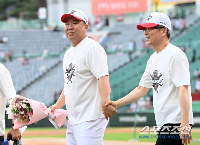 선동렬 류중일 김태형, 그리고 이범호...부임 첫해 V '웃음꽃 야구' …