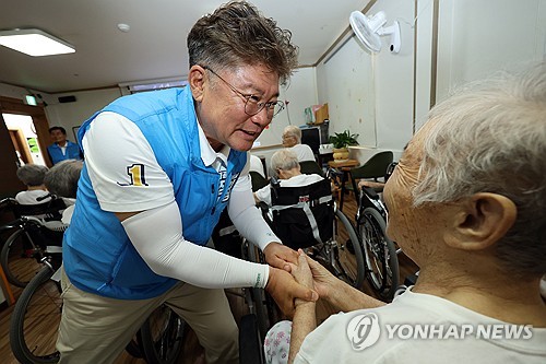 민주당 장세일 영광군수 후보 "기부행위 의혹 사실무근"