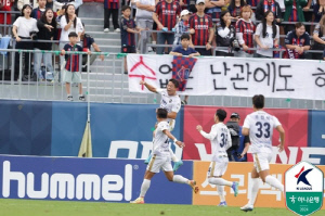 K리그1 수원FC, 김천에 2-4 패배…손준호 파문 뒤 '2연패'