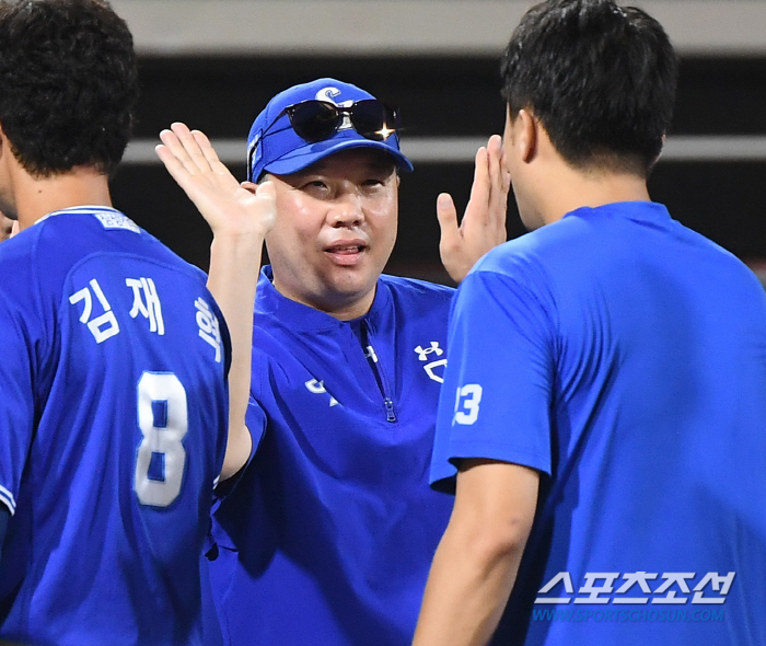 2위 삼성만 웃었다 'PO직행 매직넘버 1'…3위 싸움 두산-LG, DH…