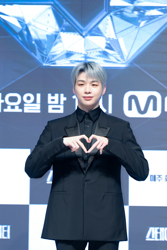 '스테파' 강다니엘 "댄스 서바이벌 3번째 MC, 톤부터 바꿨다"