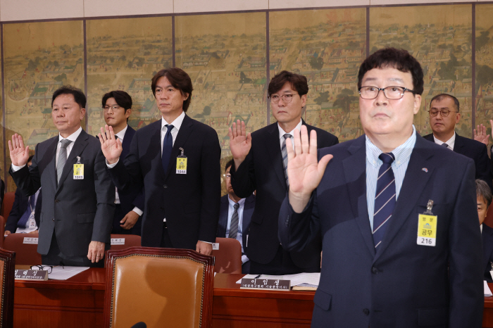 [문광위 속보]울컥한 이임생 KFA 이사 "내가 사퇴하겠다" 폭탄 발언