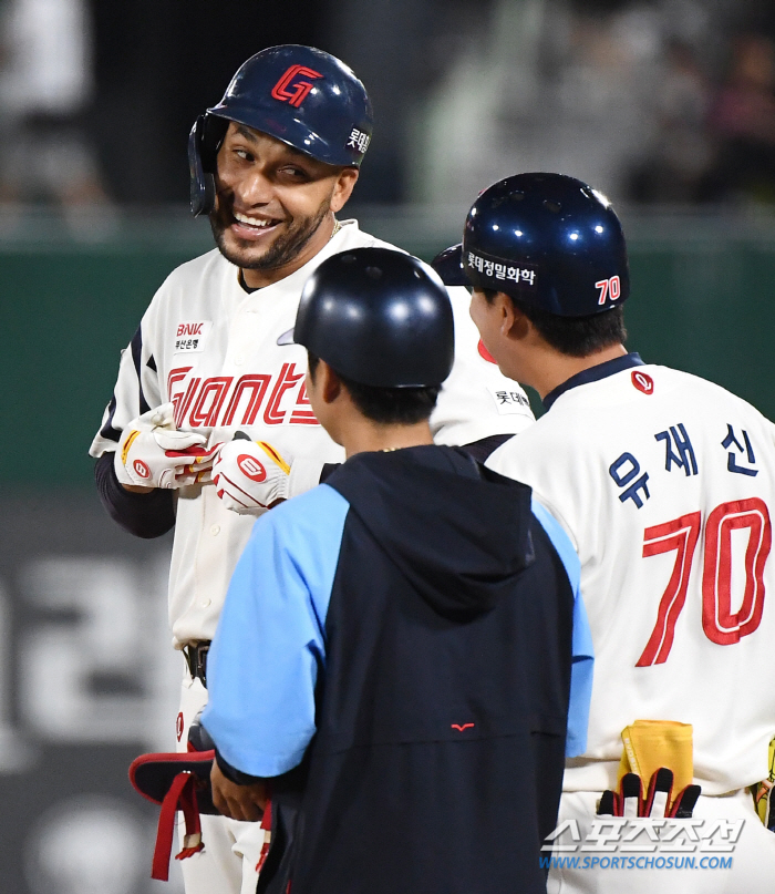 이종범 넘어 역대 3위! 레이예스, 이제 신기록까지 단 4걸음!…198안…