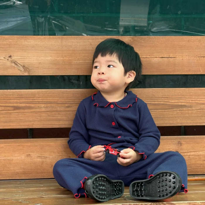 '제이쓴♥' 홍현희 子 준범, 3살표 '앞니 플러팅'...어린이집 패피 …