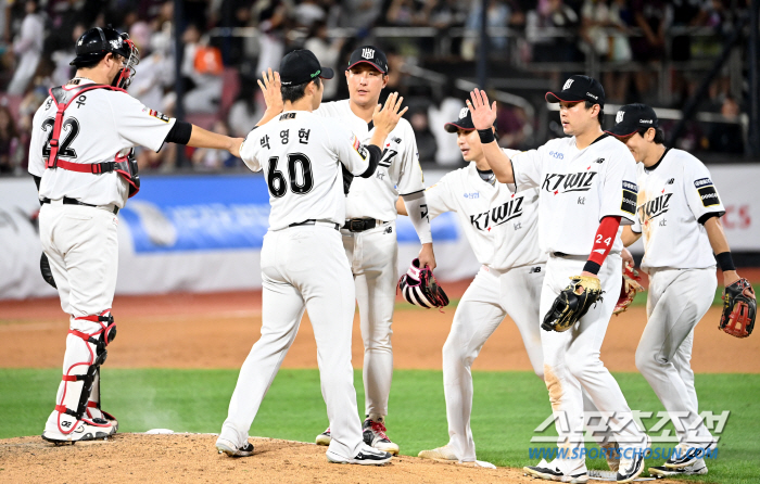 역대급 5위 싸움, 선수단도 팬들도 피가 마른다...이미 가을야구는 시작…