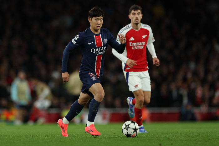 '이강인 제로톱' 아스널 상대론 안 통했다.. PSG, 0-2 완패