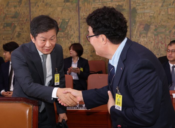 [단독]'문체부 조사 진행중인데...' '막장'치닫는 배드민턴협회, '회…