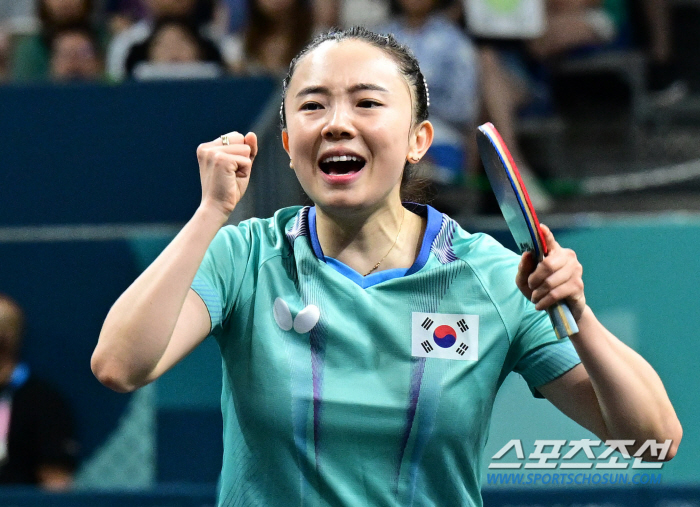 '신유빈 부상투혼'한국 女탁구,복병 인도에 2대3패...4강행 불발[亞선…