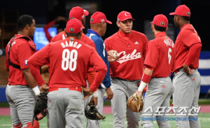 '우려가 현실 됐다' 류중일호, NPB 초특급 좌완 161km 43SV  마무리 상대하나