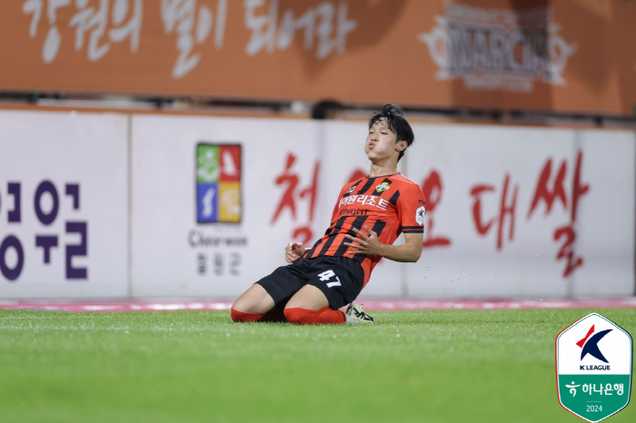 양민혁 발굴하고 '강등 걱정' 강원에 '아챔 희망'을…마법 부린 윤정환 …