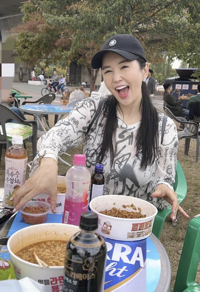 '한의사♥' 장영란, 공공장소서 거침없는 스킨십..결혼 15년차에도 신혼같네