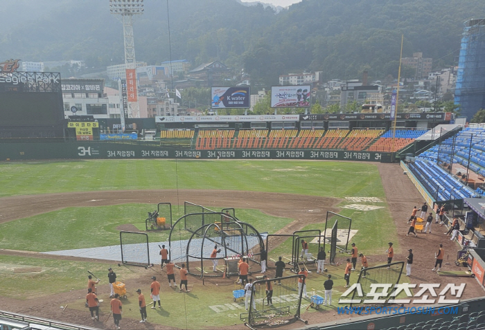 정우주는 '아직'이지만…이글스파크에 뜬 루키 부대에 사령탑 "스카웃 잘했…