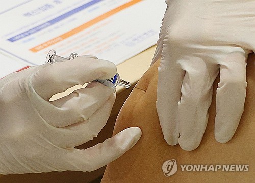 코로나19 백신 접종 일주일간 65세 이상 174만명 접종