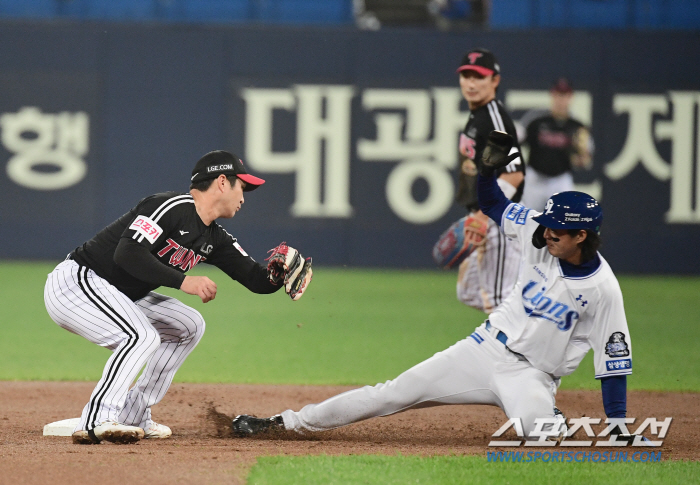 "통증 없이 걷는다" 日 나리타 공항에 나타난 구자욱, 비가 벌어준 시간…